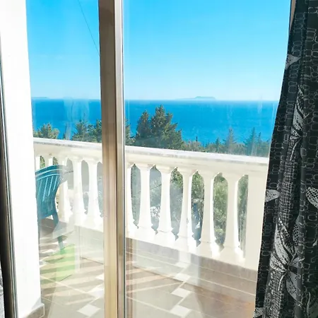 Apartment Azure With Sea View Drymades