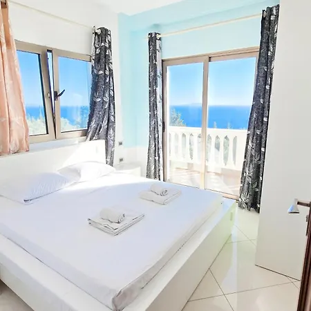 Apartment Azure With Sea View Drymades