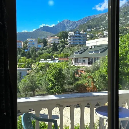 Azure With Sea View Drymades Apartment *
