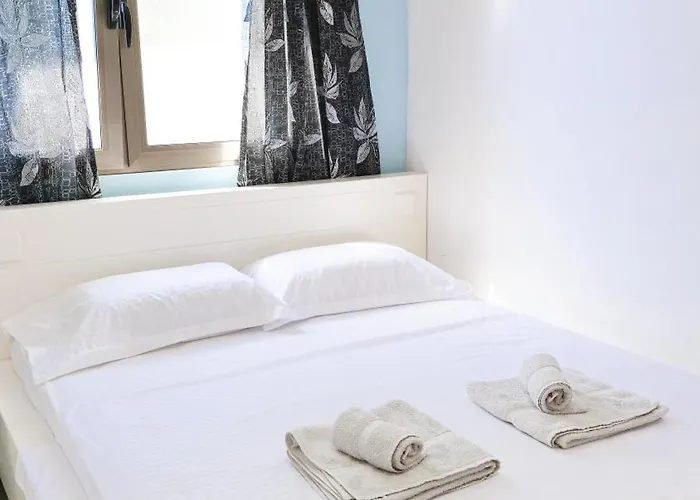 Azure With Sea View Drymades Apartamento *